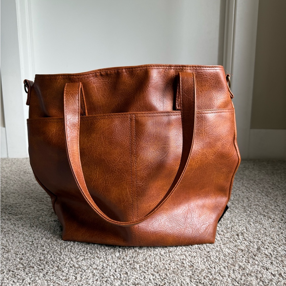 Brown Leather Tote with Spacious Design and Clean Lines